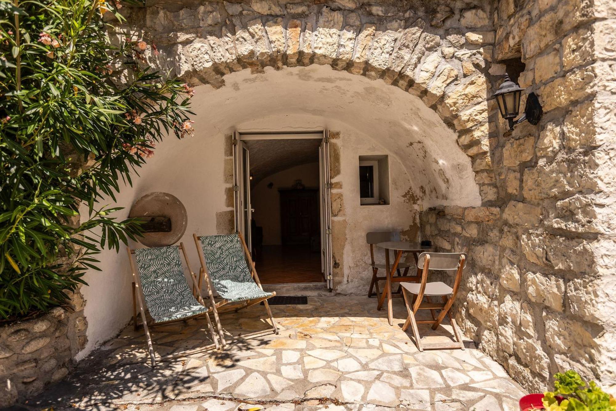 Les Monteils Hotel Grospierres Exterior foto