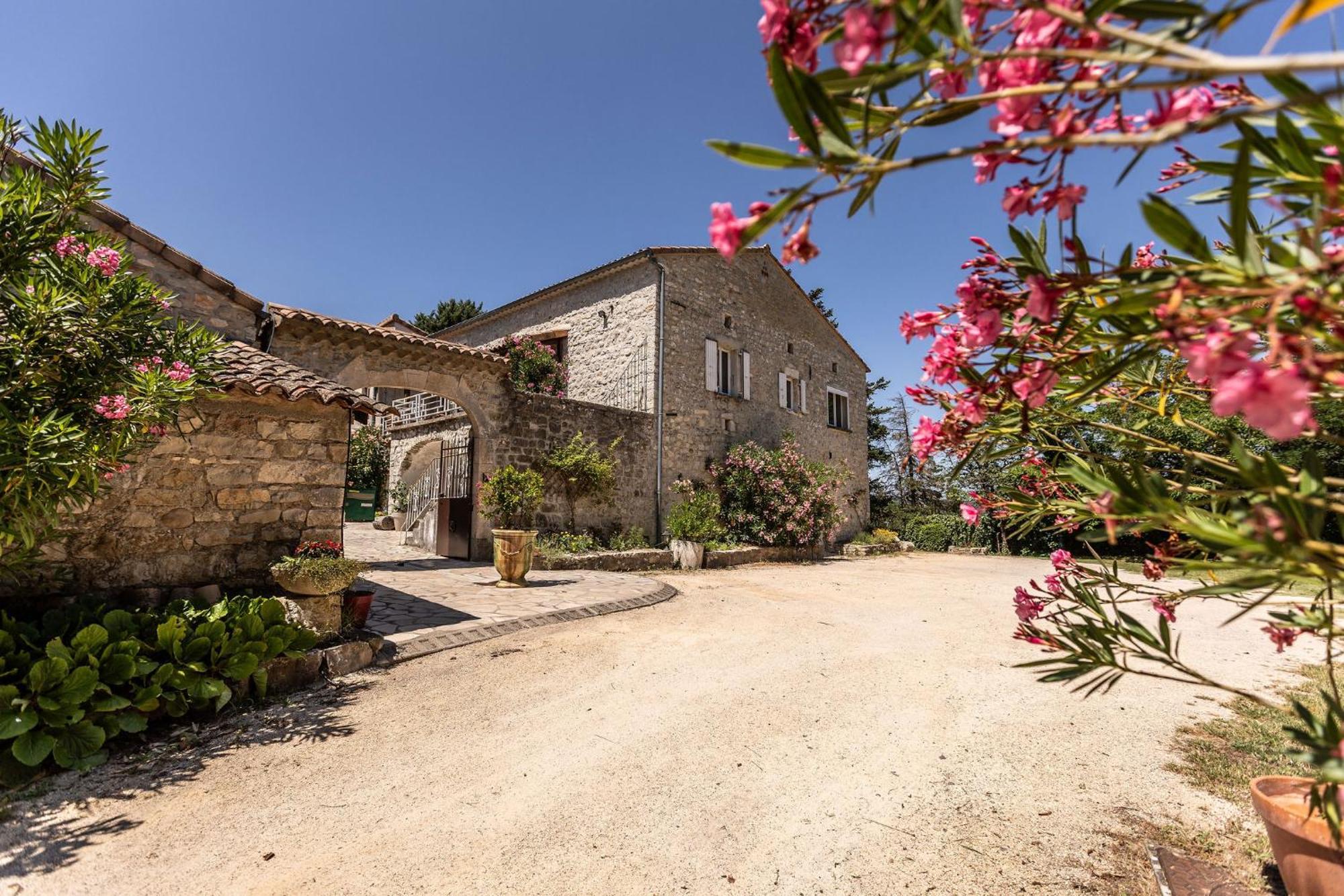 Les Monteils Hotel Grospierres Exterior foto